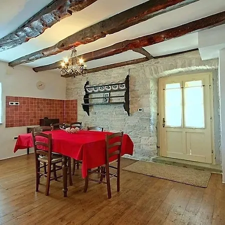 Villa Rustic Casa Mazuli With Pool In
