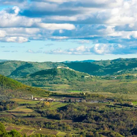 Rustic Casa Mazuli With Pool In Vila