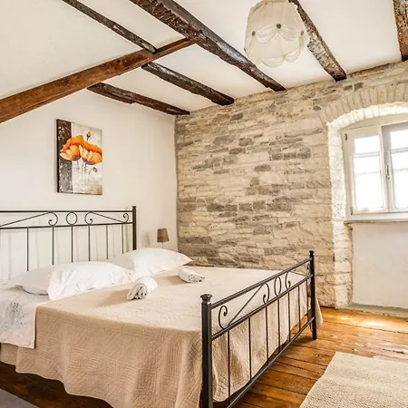 Rustic Casa Mazuli With Pool In