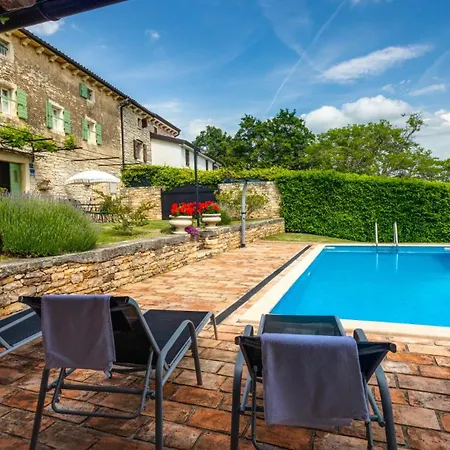 Rustic Casa Mazuli With Pool In Grožnjan