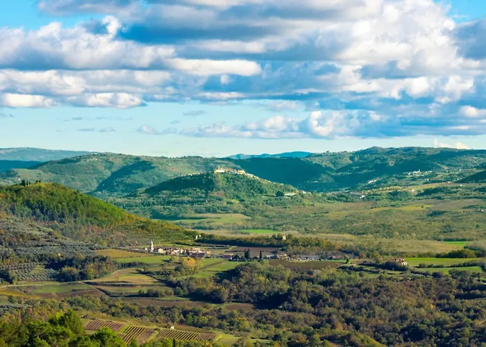 Rustic Casa Mazuli With Pool In Vila