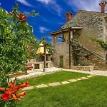 Villa Rustic Casa Mazuli With Pool In