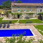 Rustic Casa Mazuli With Pool In *