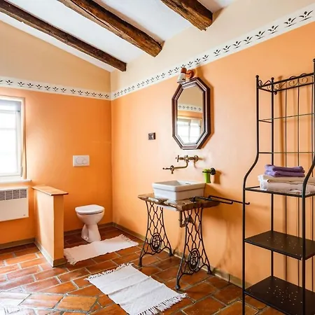 Rustic Casa Mazuli With Pool In Groznjan