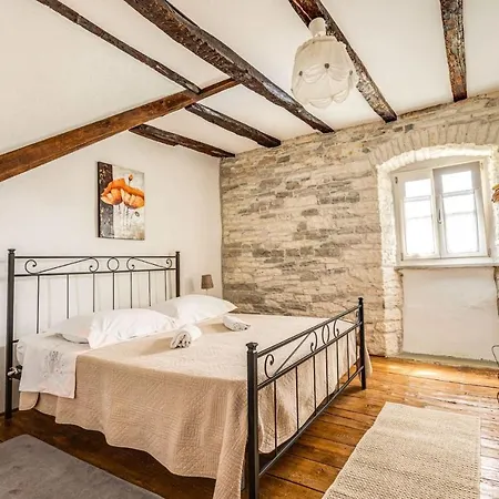 Rustic Casa Mazuli With Pool In Groznjan