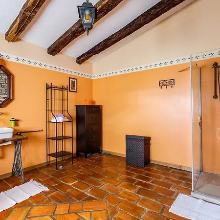 Rustic Casa Mazuli With Pool In *