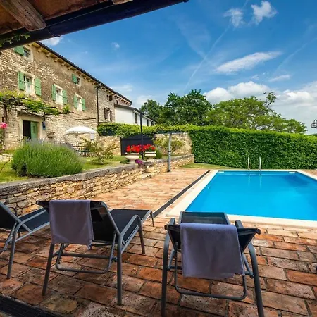 Villa Rustic Casa Mazuli With Pool In