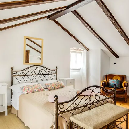 Rustic Casa Mazuli With Pool In *