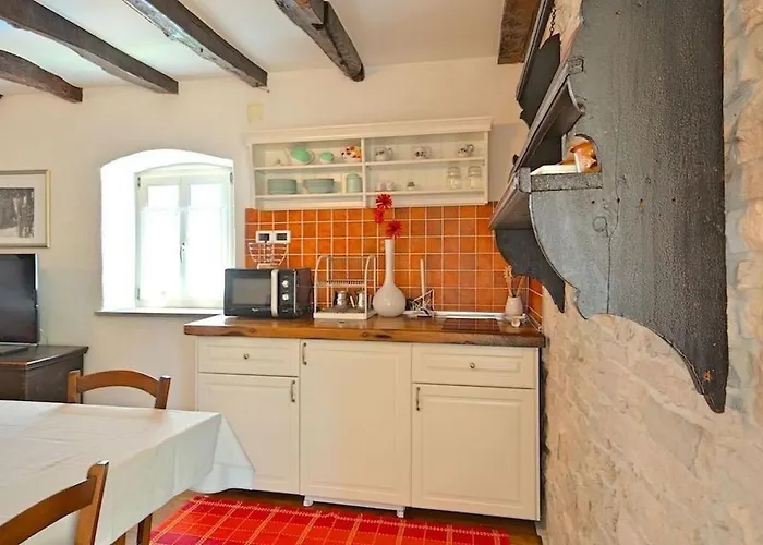 Rustic Casa Mazuli With Pool In