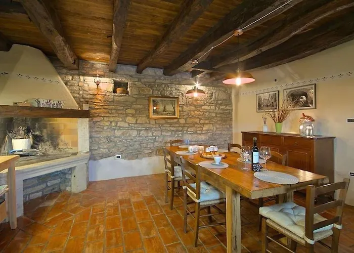 Rustic Casa Mazuli With Pool In