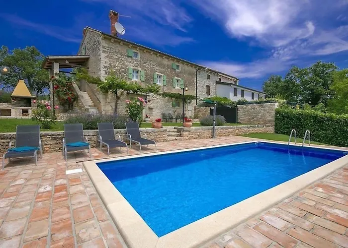 Rustic Casa Mazuli With Pool In 빌라 *