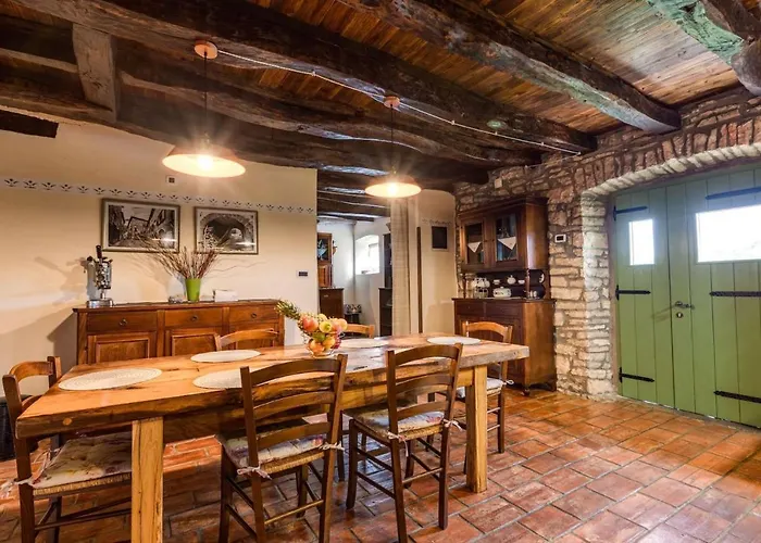 Rustic Casa Mazuli With Pool In