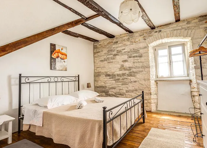 Rustic Casa Mazuli With Pool In