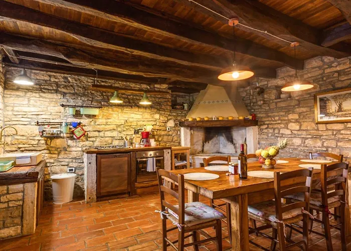 빌라 Rustic Casa Mazuli With Pool In *